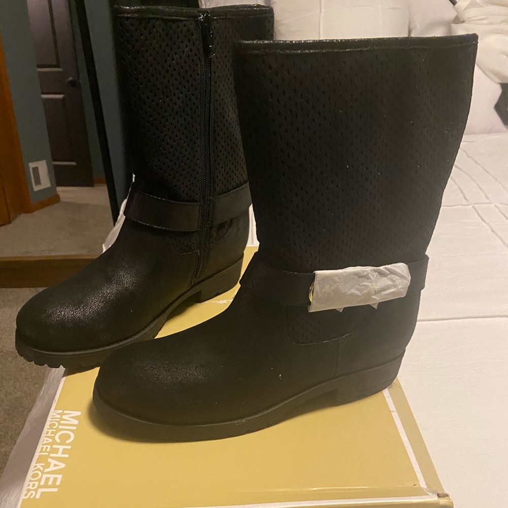 Brand new Michael Kors 6.5